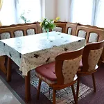 Gemuetliche Ferienwohnung, Separater Eingang Daire Gross Baebelin