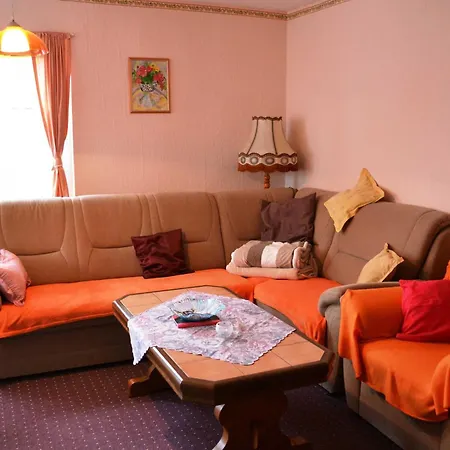 Gemuetliche Ferienwohnung, Separater Eingang * Gross Baebelin